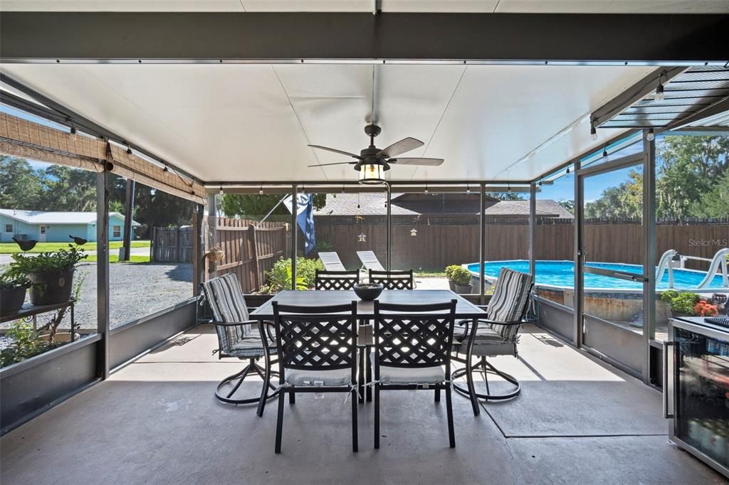 For Sale: $339,000 (3 beds, 2 baths, 1916 Square Feet)
