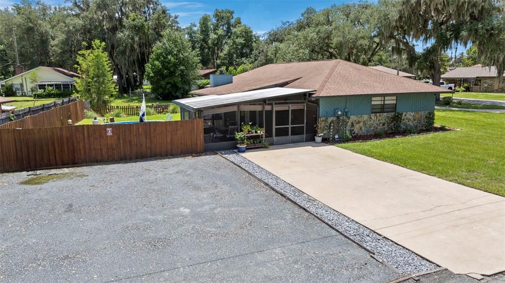 For Sale: $339,000 (3 beds, 2 baths, 1916 Square Feet)