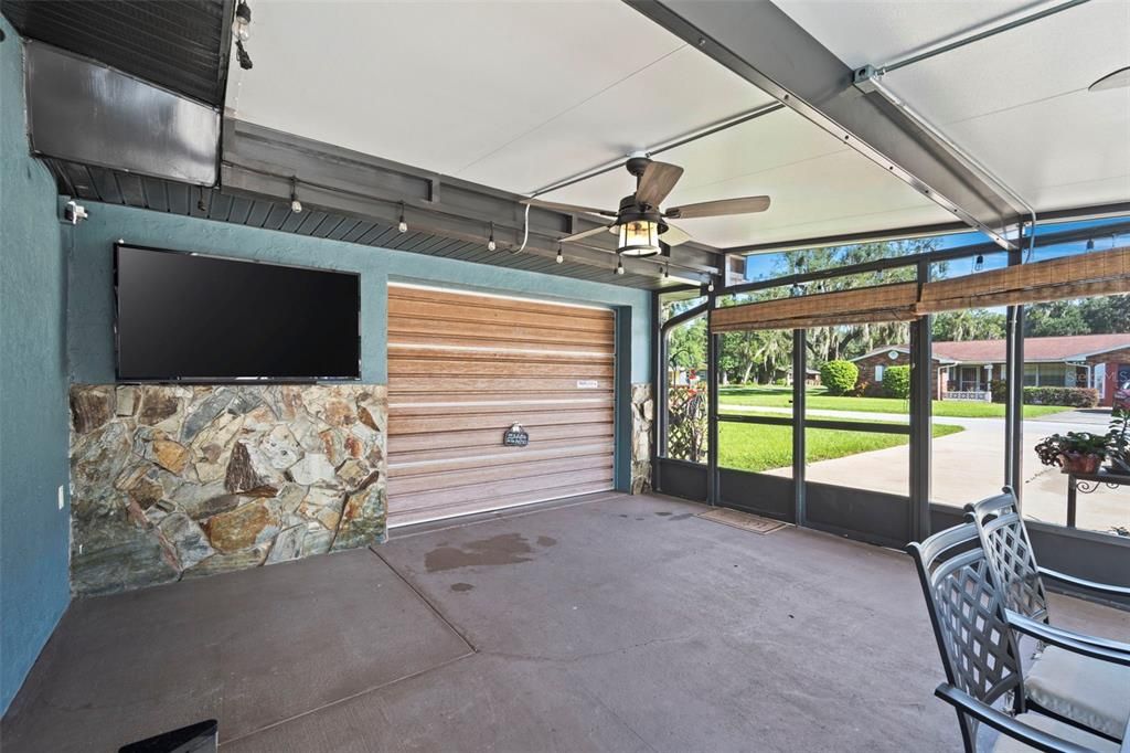 For Sale: $339,000 (3 beds, 2 baths, 1916 Square Feet)