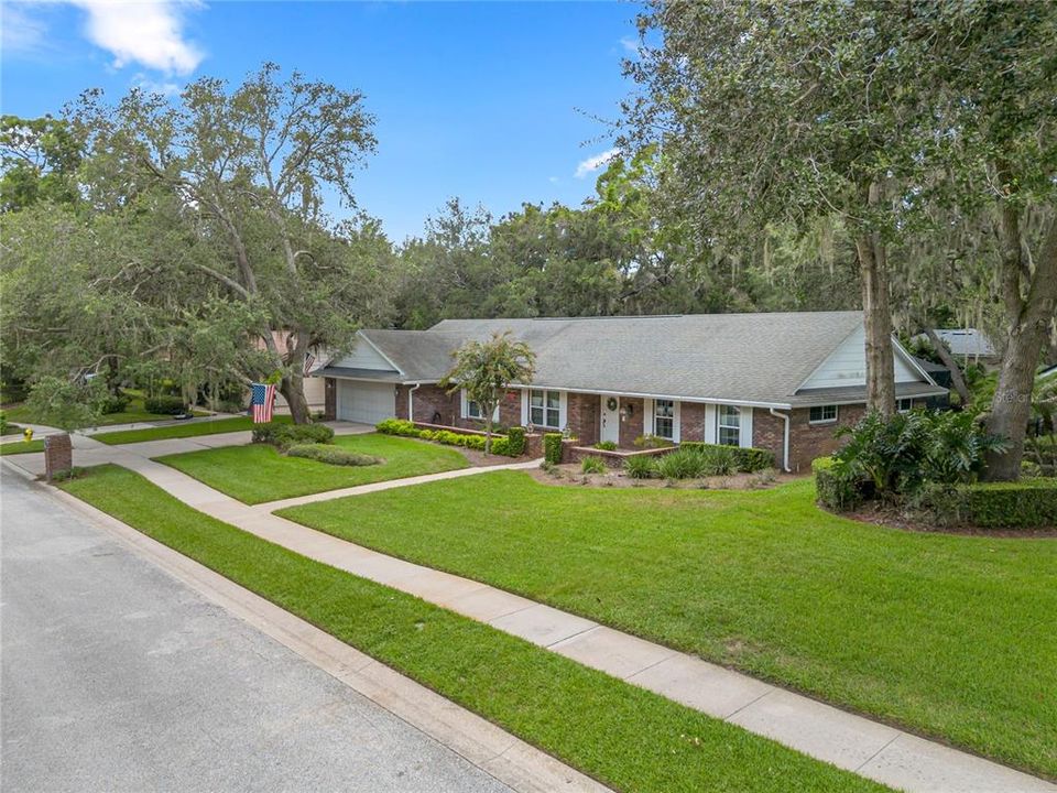 For Sale: $795,000 (5 beds, 3 baths, 3062 Square Feet)