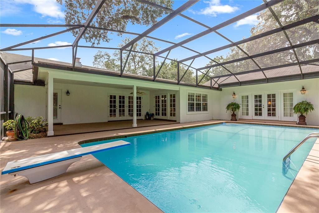 For Sale: $795,000 (5 beds, 3 baths, 3062 Square Feet)