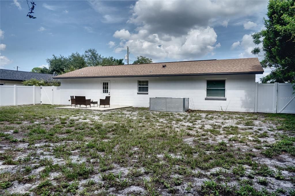 For Sale: $424,000 (4 beds, 2 baths, 1378 Square Feet)