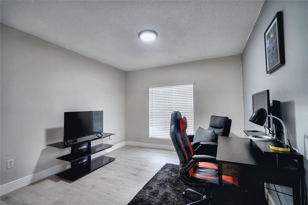 For Sale: $424,000 (4 beds, 2 baths, 1378 Square Feet)