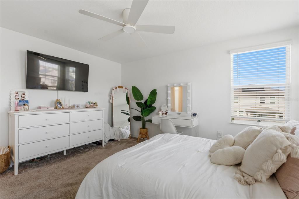 For Sale: $930,000 (5 beds, 3 baths, 3654 Square Feet)
