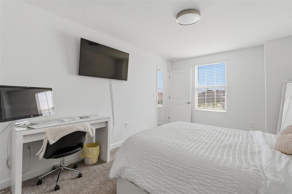 For Sale: $930,000 (5 beds, 3 baths, 3654 Square Feet)