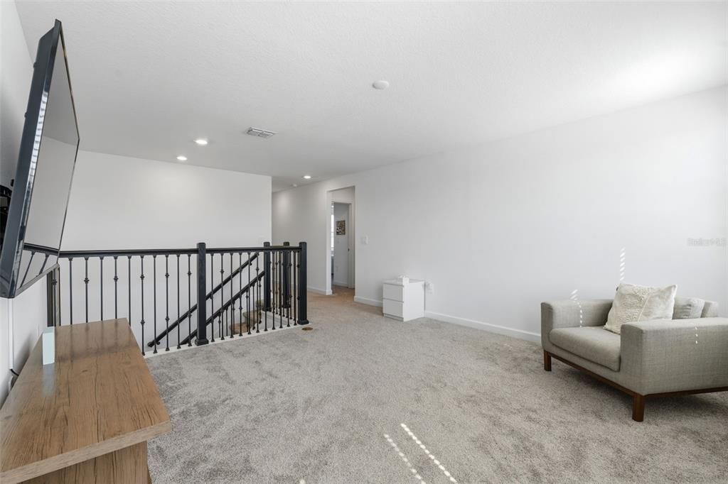 For Sale: $930,000 (5 beds, 3 baths, 3654 Square Feet)