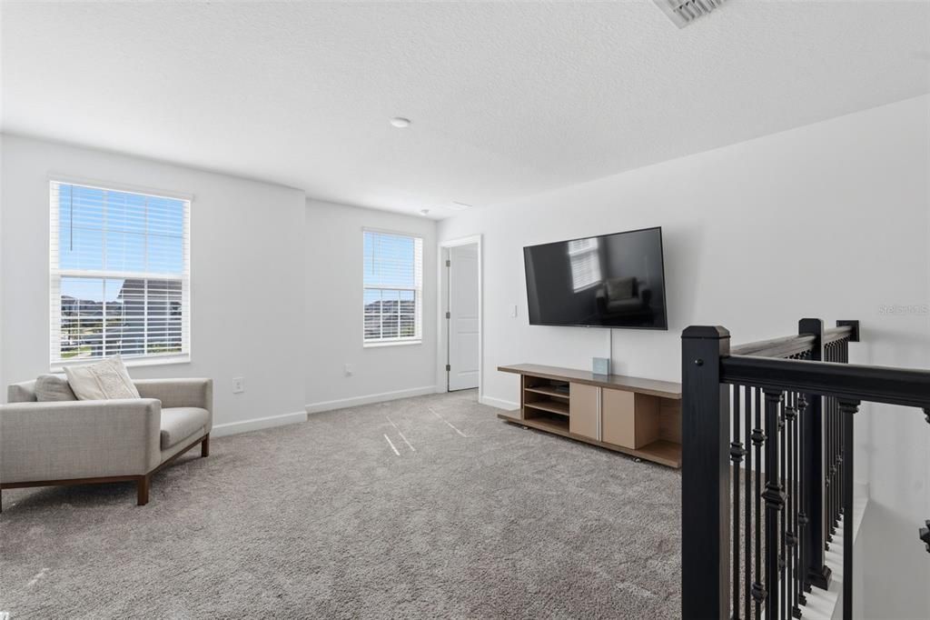For Sale: $930,000 (5 beds, 3 baths, 3654 Square Feet)