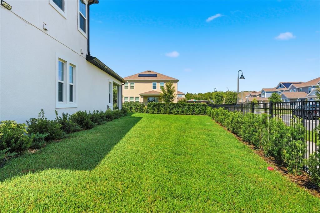 For Sale: $930,000 (5 beds, 3 baths, 3654 Square Feet)