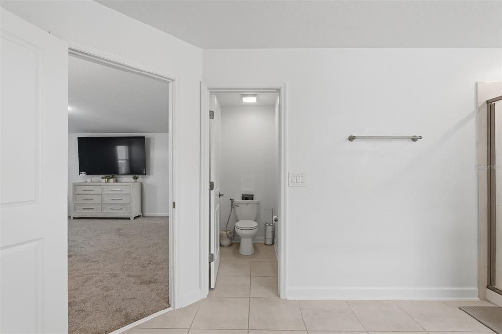 For Sale: $930,000 (5 beds, 3 baths, 3654 Square Feet)