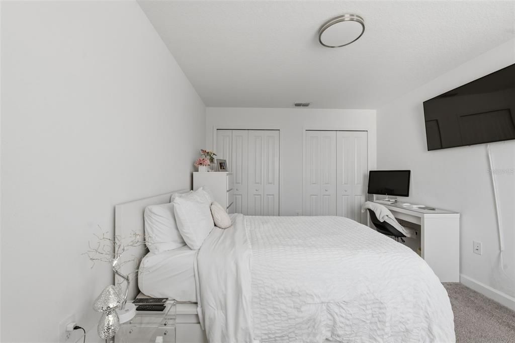 For Sale: $930,000 (5 beds, 3 baths, 3654 Square Feet)