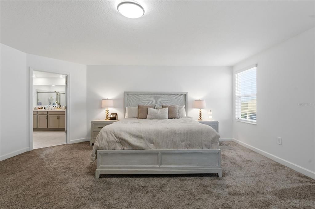 For Sale: $930,000 (5 beds, 3 baths, 3654 Square Feet)