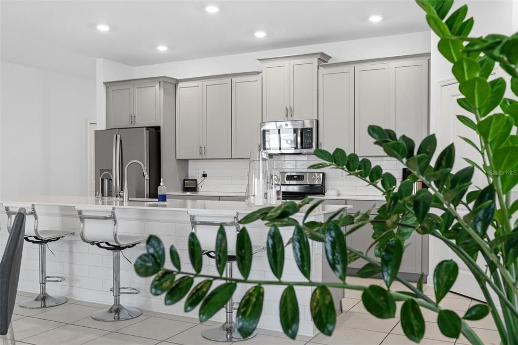 For Sale: $930,000 (5 beds, 3 baths, 3654 Square Feet)