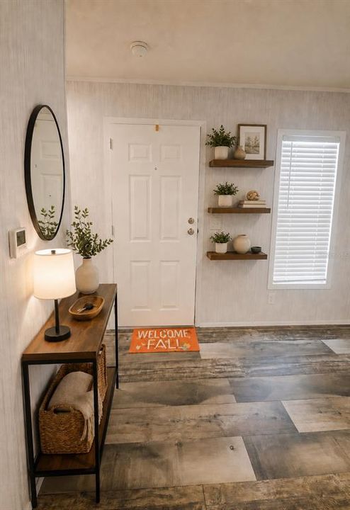 For Sale: $175,999 (2 beds, 2 baths, 728 Square Feet)