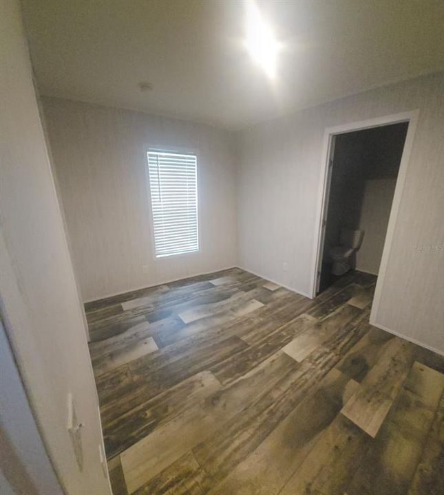 For Sale: $175,999 (2 beds, 2 baths, 728 Square Feet)