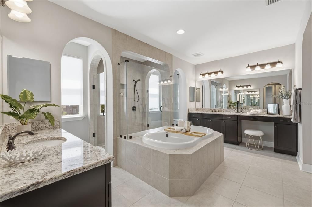 For Sale: $749,900 (5 beds, 4 baths, 4069 Square Feet)