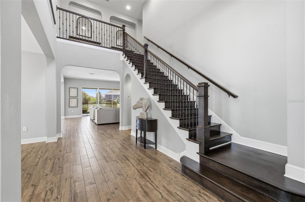 For Sale: $749,900 (5 beds, 4 baths, 4069 Square Feet)