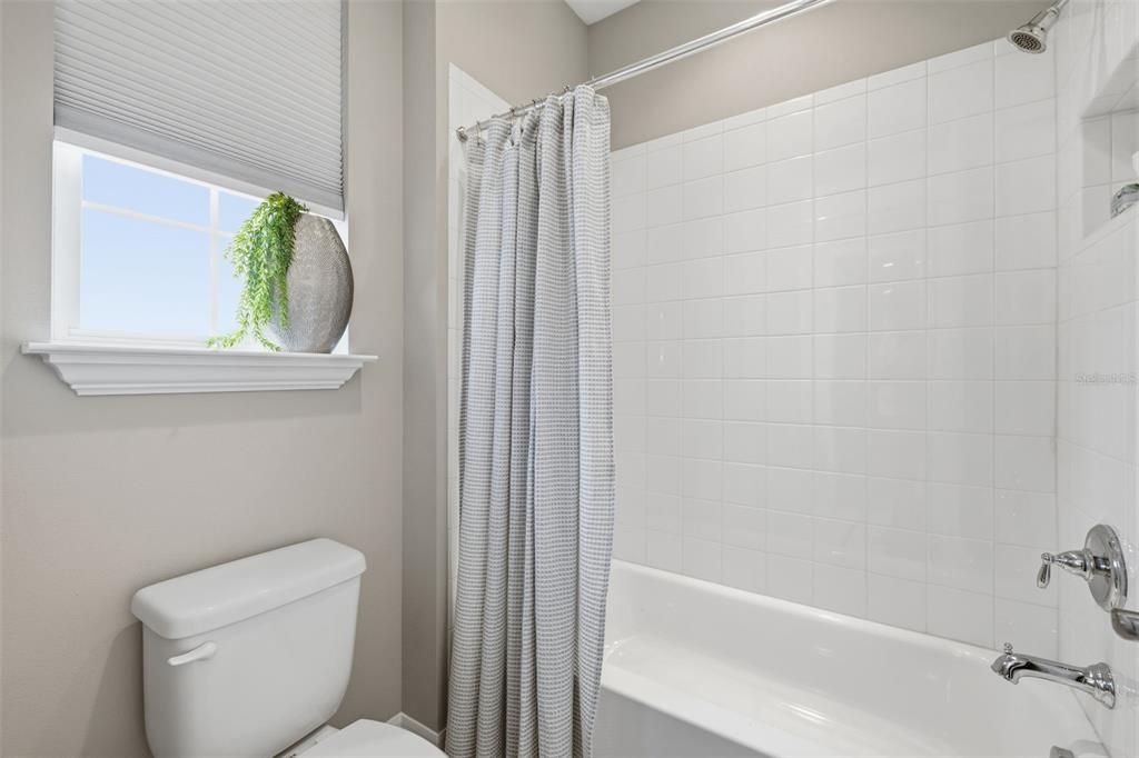 For Sale: $749,900 (5 beds, 4 baths, 4069 Square Feet)