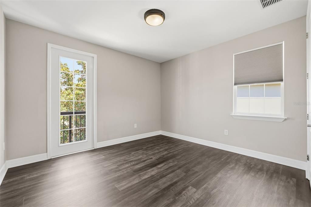 For Sale: $749,900 (5 beds, 4 baths, 4069 Square Feet)