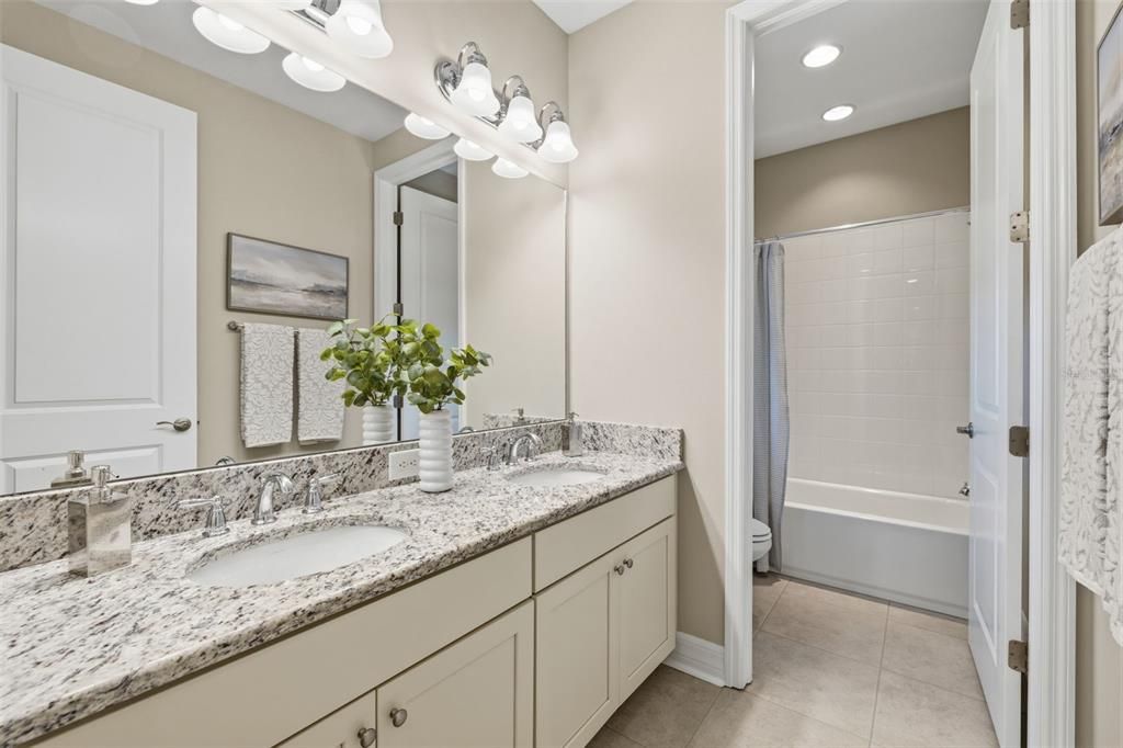 For Sale: $749,900 (5 beds, 4 baths, 4069 Square Feet)