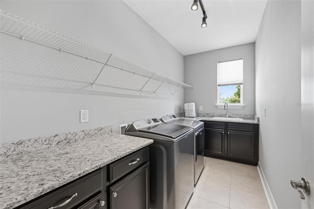 For Sale: $749,900 (5 beds, 4 baths, 4069 Square Feet)