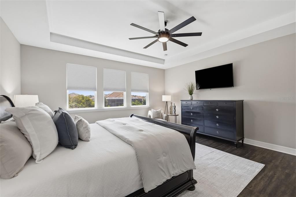 For Sale: $749,900 (5 beds, 4 baths, 4069 Square Feet)