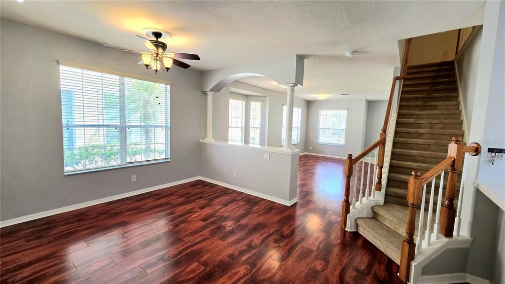 For Rent: $2,950 (5 beds, 2 baths, 2467 Square Feet)