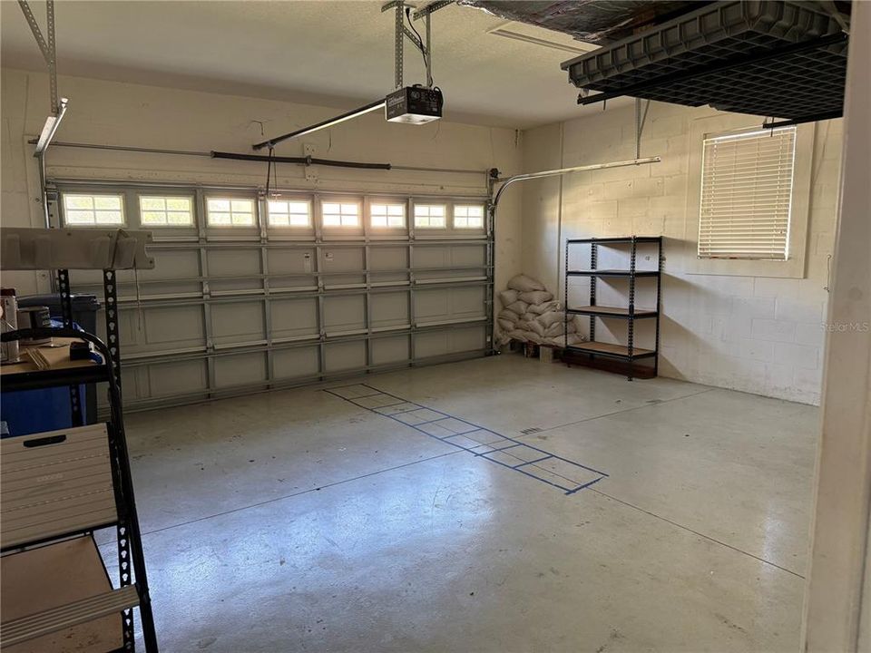 For Rent: $2,950 (5 beds, 2 baths, 2467 Square Feet)