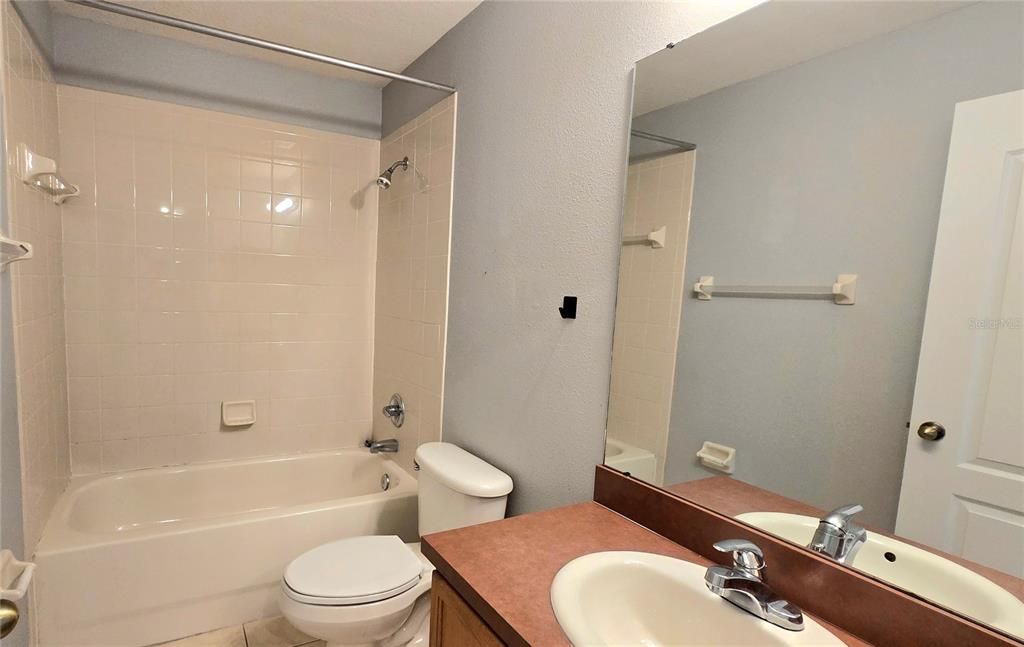 For Rent: $2,950 (5 beds, 2 baths, 2467 Square Feet)