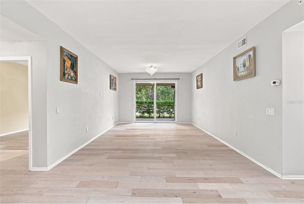 En Venta: $299,900 (3 camas, 2 baños, 1319 Pies cuadrados)