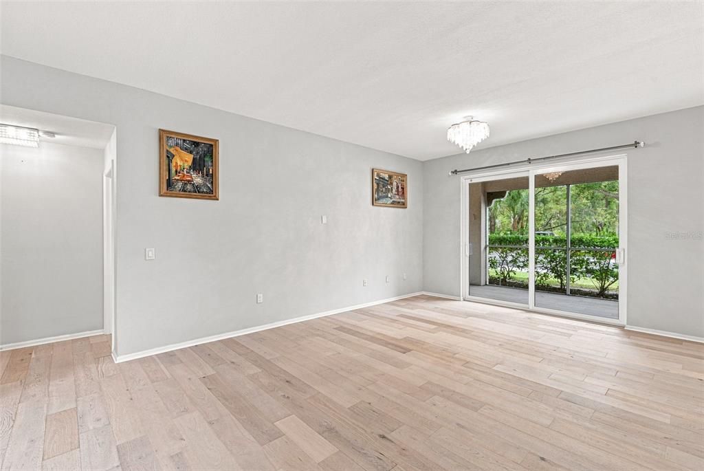 En Venta: $299,900 (3 camas, 2 baños, 1319 Pies cuadrados)