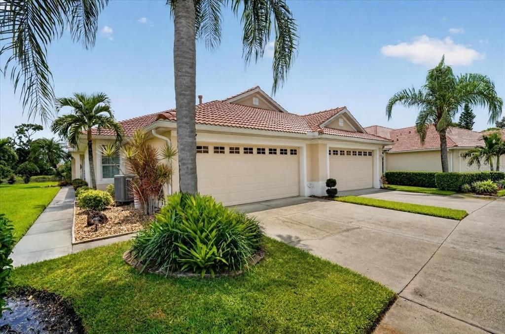 For Sale: $350,000 (3 beds, 2 baths, 1666 Square Feet)