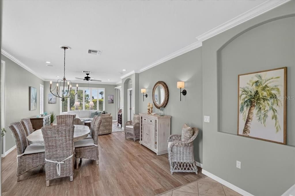 For Sale: $350,000 (3 beds, 2 baths, 1666 Square Feet)