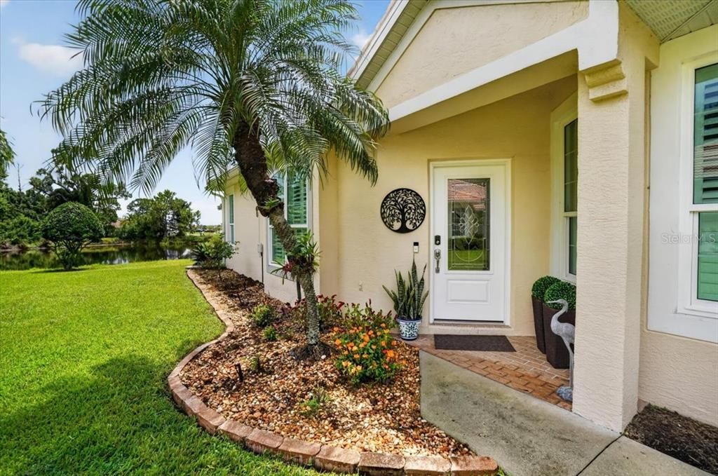 For Sale: $350,000 (3 beds, 2 baths, 1666 Square Feet)