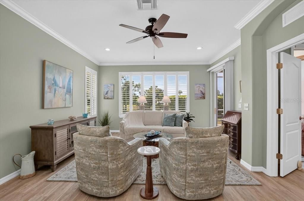 For Sale: $350,000 (3 beds, 2 baths, 1666 Square Feet)