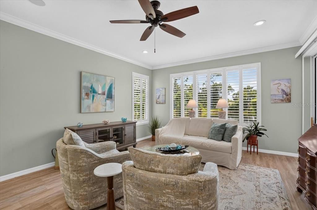 For Sale: $350,000 (3 beds, 2 baths, 1666 Square Feet)
