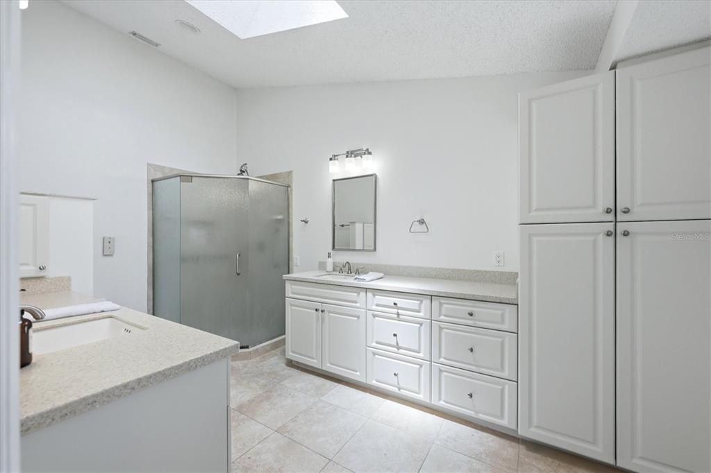 For Sale: $365,000 (2 beds, 2 baths, 1794 Square Feet)