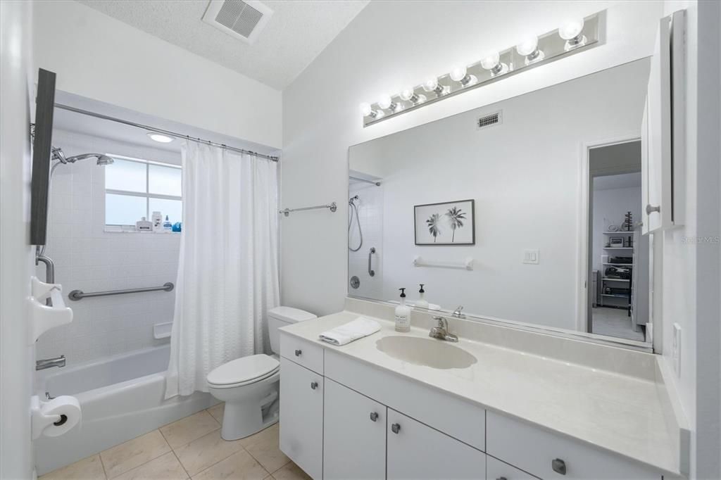 For Sale: $365,000 (2 beds, 2 baths, 1794 Square Feet)