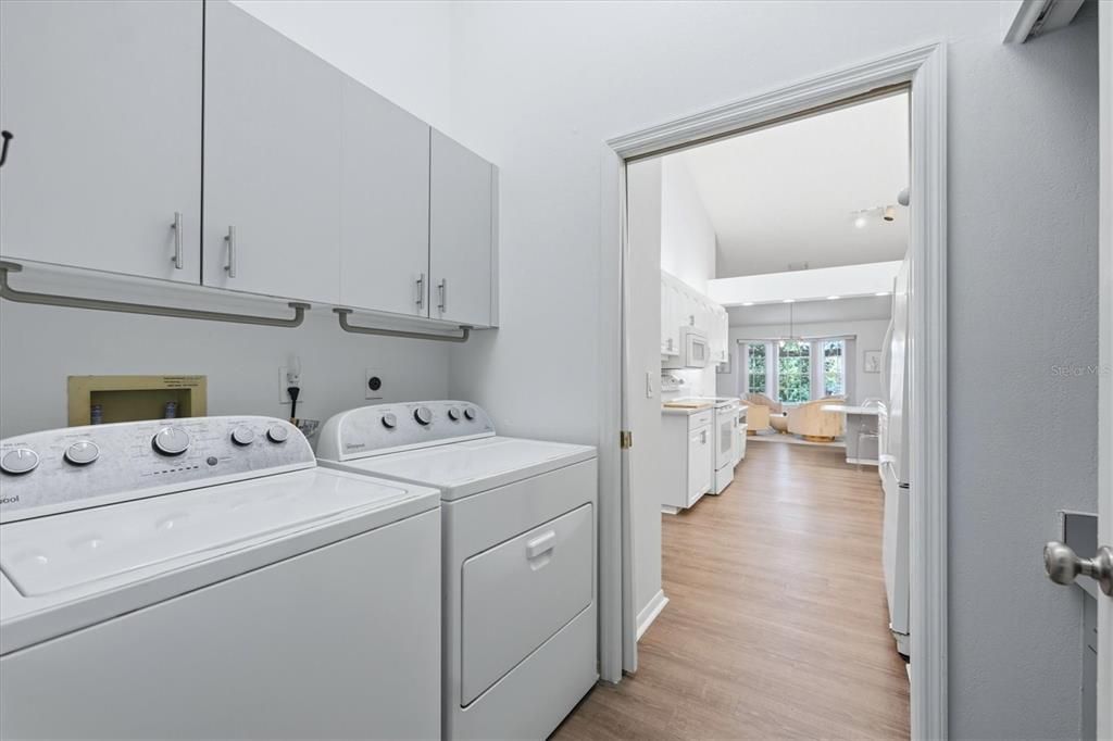 For Sale: $365,000 (2 beds, 2 baths, 1794 Square Feet)