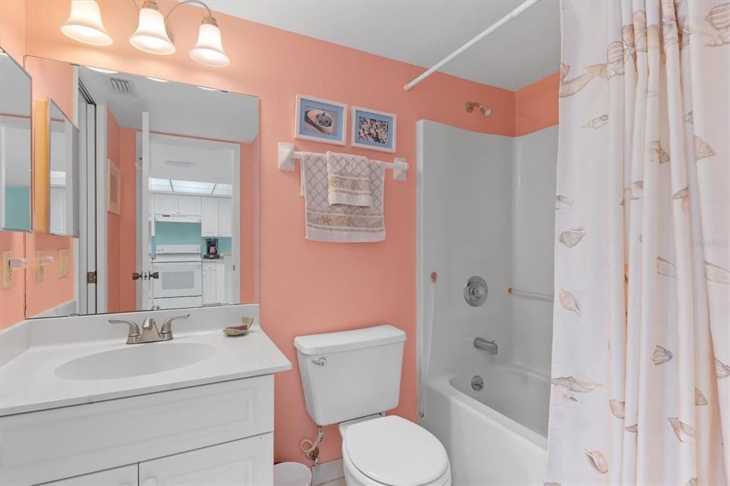 For Sale: $115,000 (2 beds, 2 baths, 1092 Square Feet)