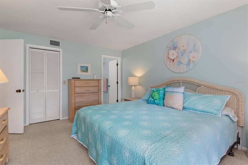 For Sale: $115,000 (2 beds, 2 baths, 1092 Square Feet)