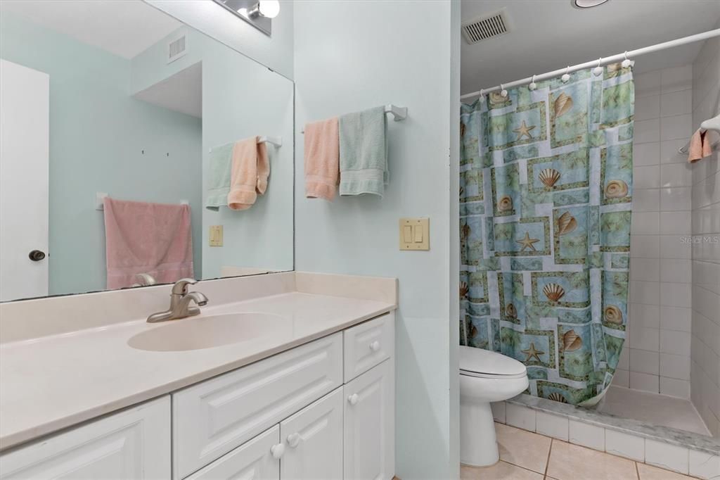For Sale: $115,000 (2 beds, 2 baths, 1092 Square Feet)