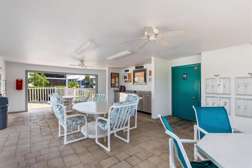 For Sale: $115,000 (2 beds, 2 baths, 1092 Square Feet)