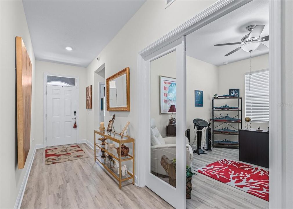 For Sale: $379,950 (2 beds, 2 baths, 1813 Square Feet)