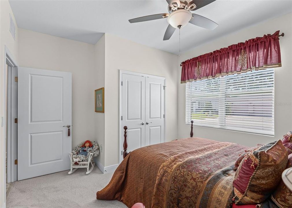 For Sale: $379,950 (2 beds, 2 baths, 1813 Square Feet)