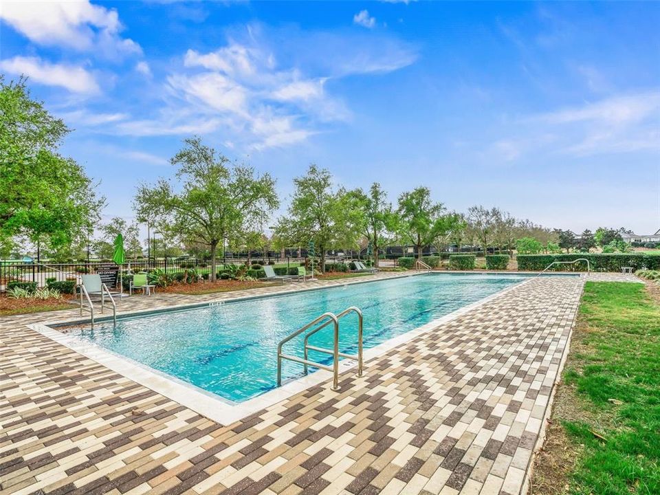 For Sale: $379,950 (2 beds, 2 baths, 1813 Square Feet)