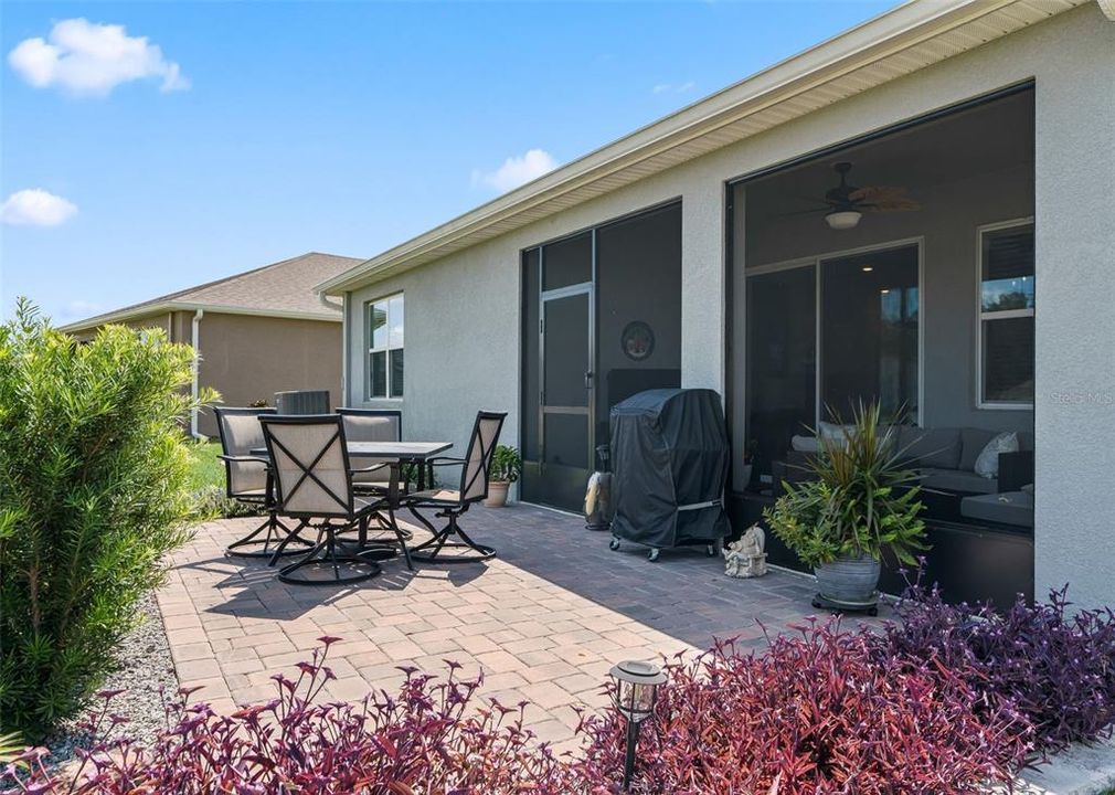 For Sale: $379,950 (2 beds, 2 baths, 1813 Square Feet)