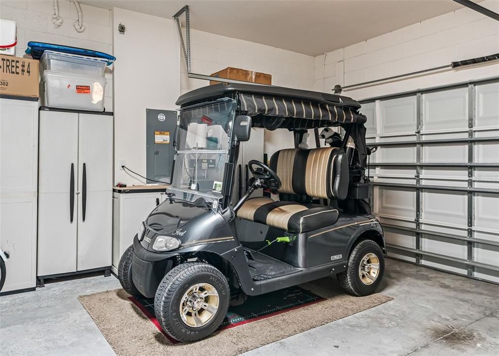 For Sale: $379,950 (2 beds, 2 baths, 1813 Square Feet)