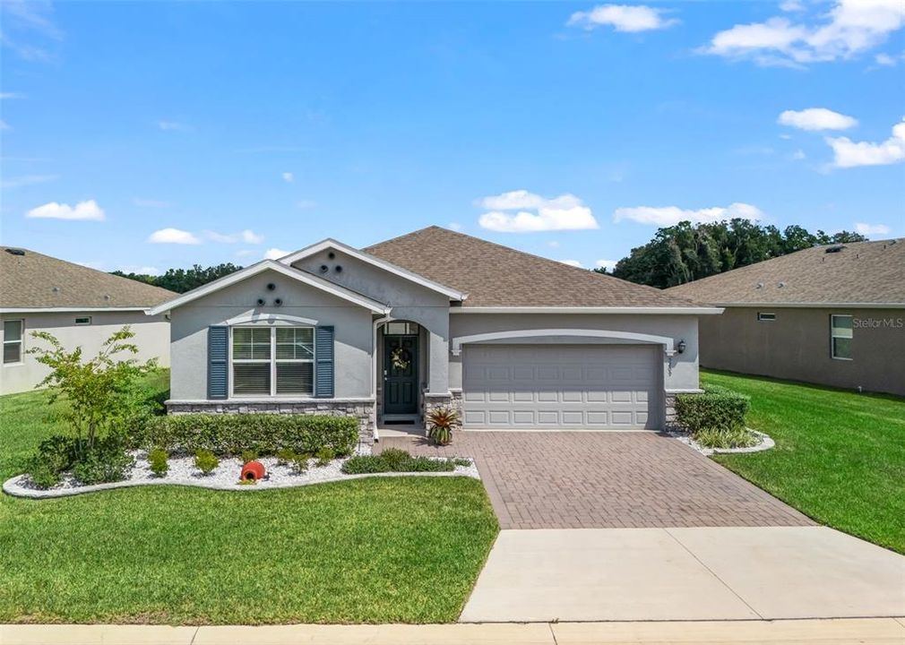 For Sale: $379,950 (2 beds, 2 baths, 1813 Square Feet)