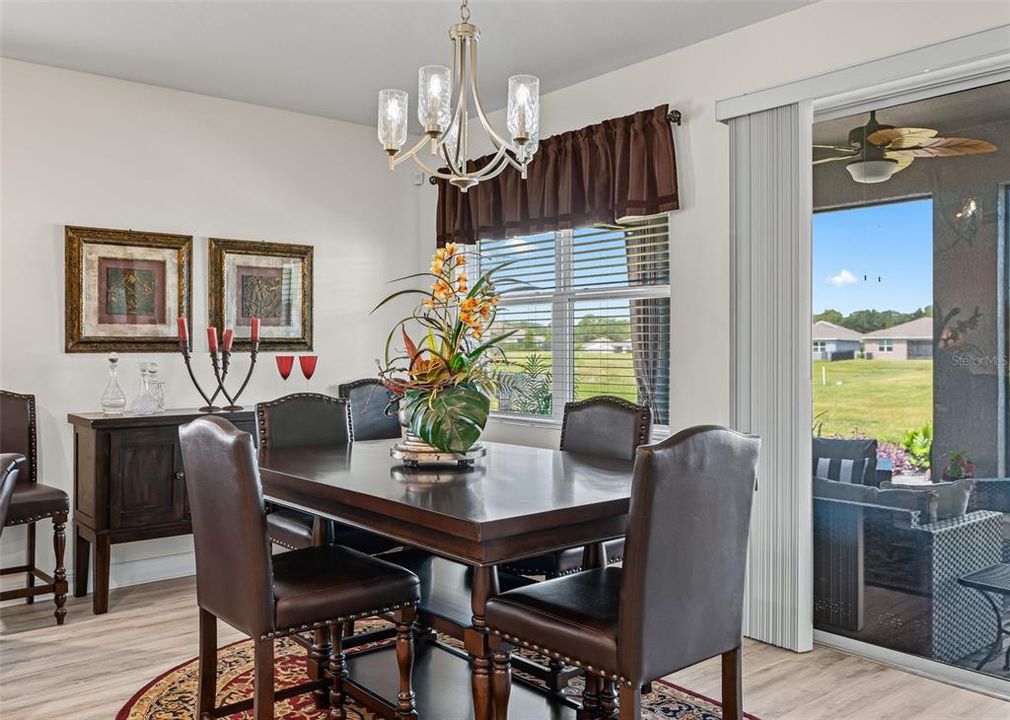 For Sale: $379,950 (2 beds, 2 baths, 1813 Square Feet)