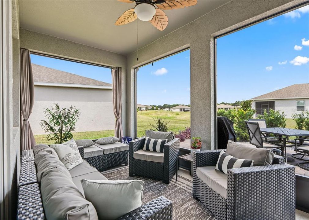For Sale: $379,950 (2 beds, 2 baths, 1813 Square Feet)
